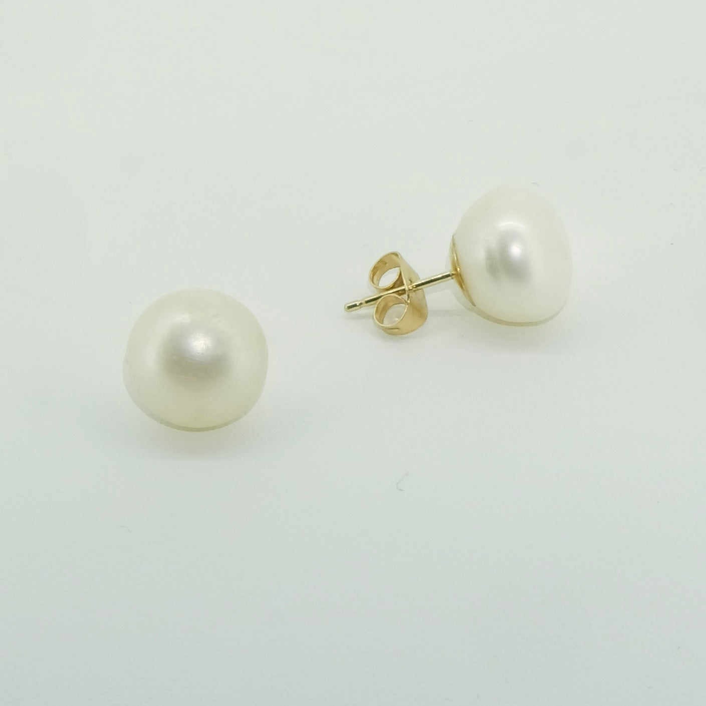 Stenness Bouton Studs